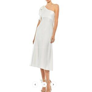 NWTD IEENA FOR MAC DUGGAL Size 6 One Shoulder Calf Midi Dress White MSRP $298